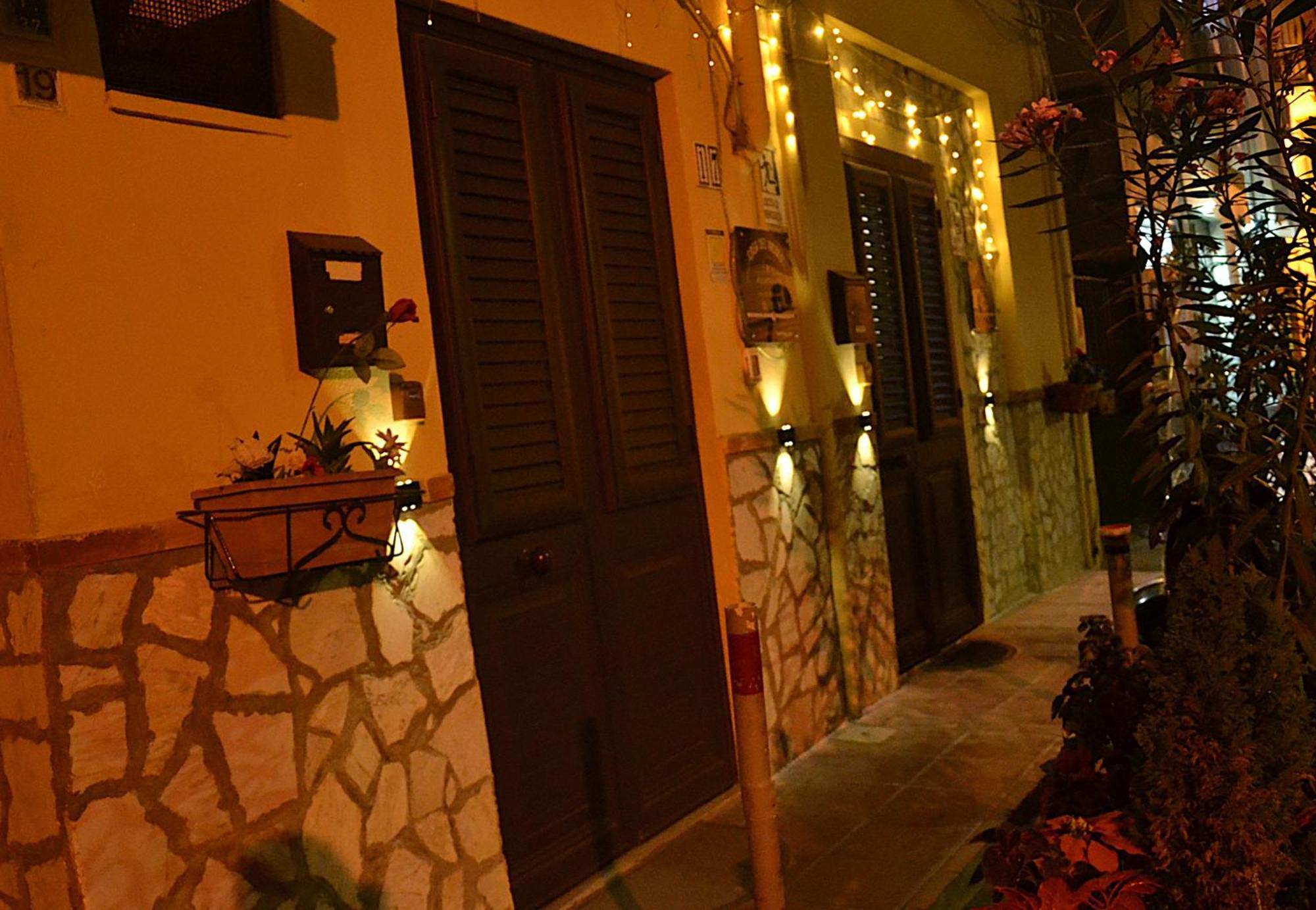 Casa Del Vicolo Apartament Palermo Kültér fotó